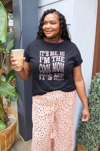 Full Size IT'S ME,HI I'M THE COOL MOM IT'S ME T-Shirt - Olive Ave