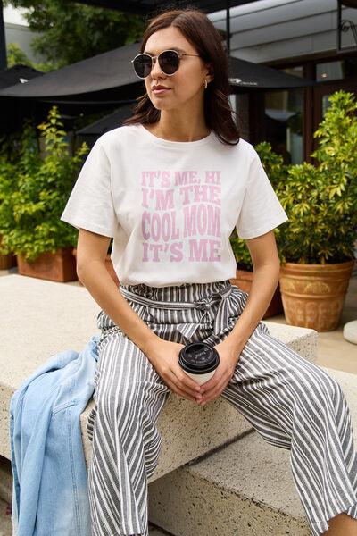 Full Size IT'S ME,HI I'M THE COOL MOM IT'S ME T-Shirt - Olive Ave