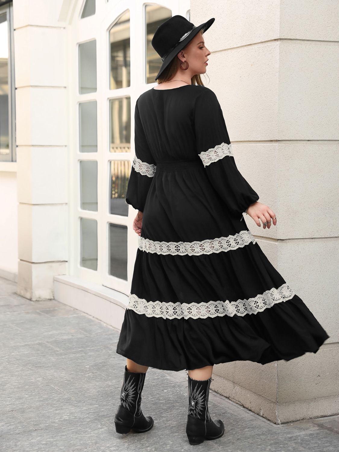 Plus Size Lace Long Sleeve Midi Dress