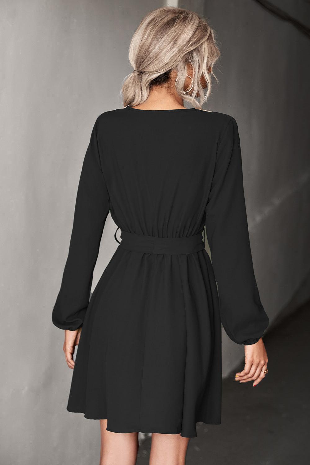 Contrast V-Neck Belted Dress - Olive Ave