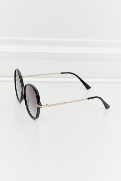 Metal-Plastic Hybrid Full Rim Sunglasses - Olive Ave