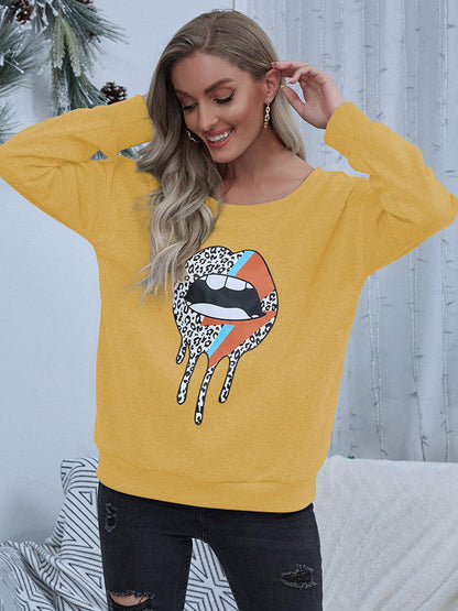 Lip Graphic Sweatshirt in 2 Colors - Olive Ave